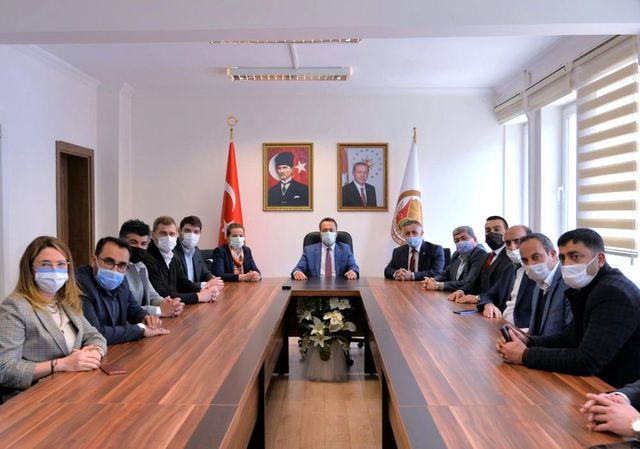 AK Parti'nin yeni yöneticilerinden ziyaretler