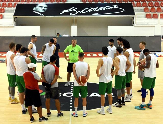 Aliağa Petkimspor, Empera Halı Gaziantep Basketbol'a konuk oluyor