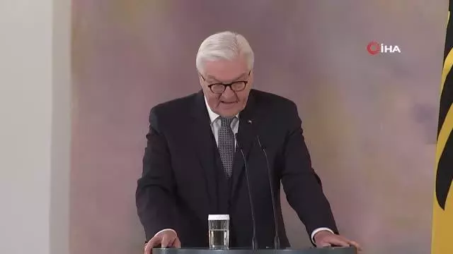 - Almanya Cumhurbaşkanı'ndan, Uğur Şahin ve Özlem Türeci'ye Liyakat Nişanı- Almanya Cumhurbaşkanı Steinmeier: 'Geliştirdiğiniz bu aşı insanlığa bir... - Almanya Cumhurbaşkanı'ndan, Uğur Şahin ve Özlem Türeci'ye Liyakat Nişanı- Almanya Cumhurbaşkanı Steinmeier: 'Geliştirdiğiniz bu aşı insanlığa bir...