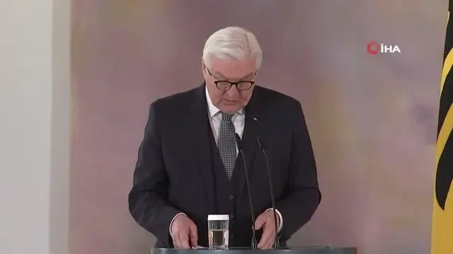 - Almanya Cumhurbaşkanı'ndan, Uğur Şahin ve Özlem Türeci'ye Liyakat Nişanı- Almanya Cumhurbaşkanı Steinmeier: 'Geliştirdiğiniz bu aşı insanlığa bir... - Almanya Cumhurbaşkanı'ndan, Uğur Şahin ve Özlem Türeci'ye Liyakat Nişanı- Almanya Cumhurbaşkanı Steinmeier: 'Geliştirdiğiniz bu aşı insanlığa bir...
