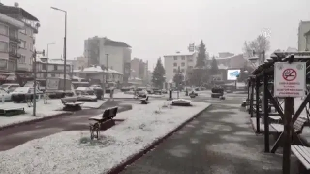 BALIKESİR - Dursunbey ilçesinde kar yağışı etkili oldu BALIKESİR - Dursunbey ilçesinde kar yağışı etkili oldu