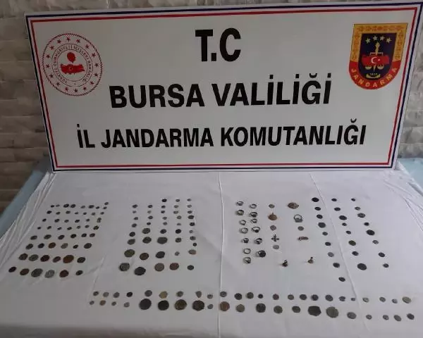 Son dakika haberi... BURSA-Bursa'da tarihi eser satıcıları suçüstü yakalandı Son dakika haberi... BURSA-Bursa'da tarihi eser satıcıları suçüstü yakalandı