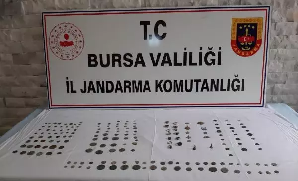 Son dakika haberi... BURSA-Bursa'da tarihi eser satıcıları suçüstü yakalandı Son dakika haberi... BURSA-Bursa'da tarihi eser satıcıları suçüstü yakalandı