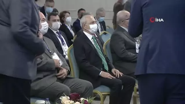CHP Genel Başkanı Kılıçdaroğlu: 'Sen ben diyerek değil, demokratik değerlerle hepimiz temelinde çalışacağız' CHP Genel Başkanı Kılıçdaroğlu: 'Sen ben diyerek değil, demokratik değerlerle hepimiz temelinde çalışacağız'