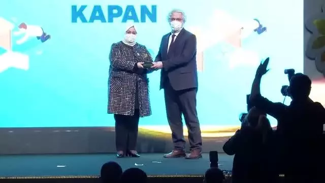 Değer Zirvesi ve Türkiye'ye Değer Katan Markalar Ödül Töreni