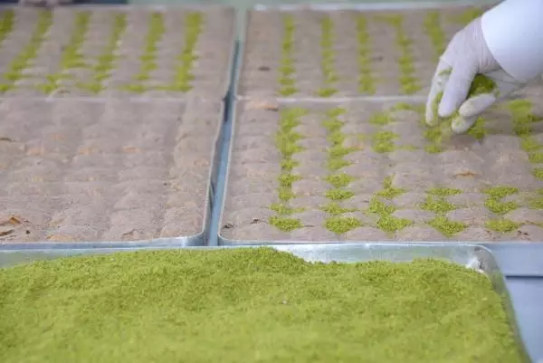 Diyarbakır'ın soğuk baklavası; siyaset, sanat ve spor dünyasının vazgeçilmezi