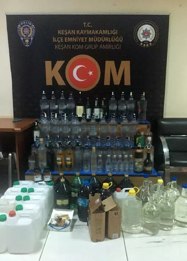 Edirne'de gümrük kaçağı ve sahte içki operasyonu Edirne'de gümrük kaçağı ve sahte içki operasyonu