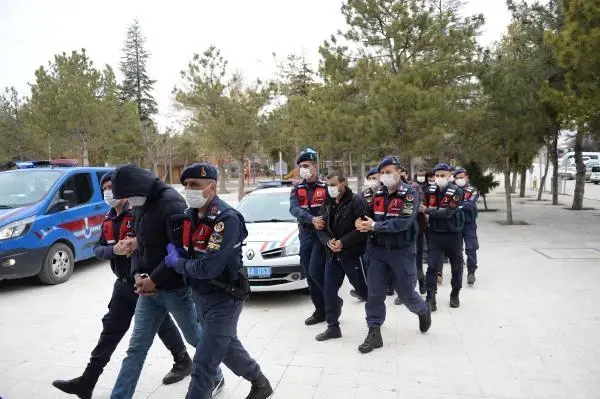 Son dakika haber! Eskişehir'de uyuşturucu operasyonu: 14 gözaltı (2) Son dakika haber! Eskişehir'de uyuşturucu operasyonu: 14 gözaltı (2)
