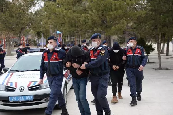 Son dakika haber! Eskişehir'de uyuşturucu operasyonu: 14 gözaltı (2) Son dakika haber! Eskişehir'de uyuşturucu operasyonu: 14 gözaltı (2)
