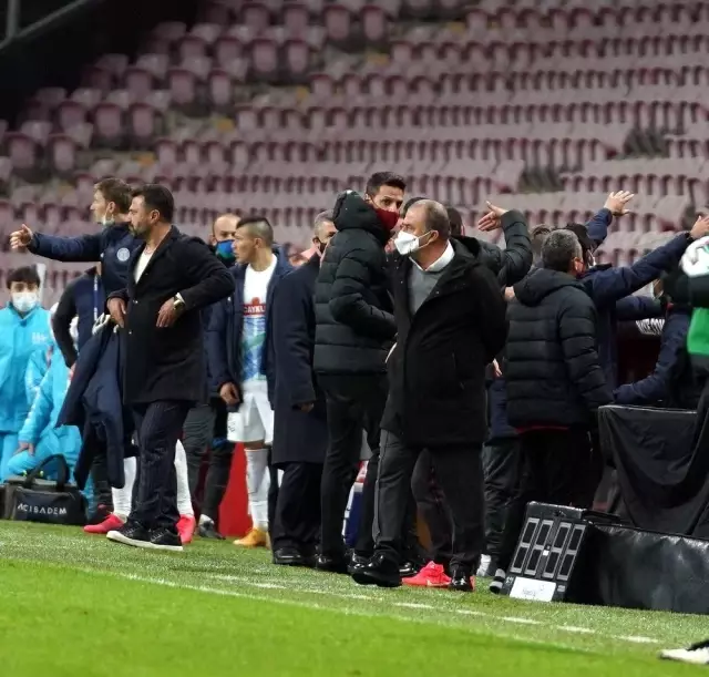 Fatih Terim sarı kart gördü