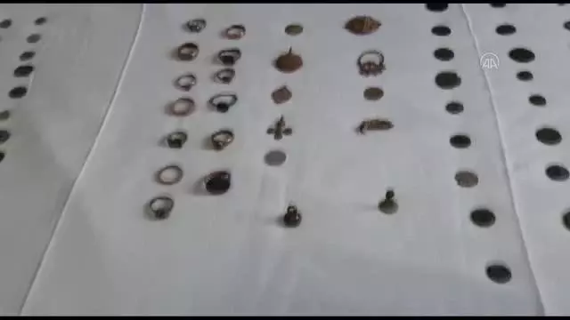 Helenistik ve Orta Çağ dönemlerine ait olduğu değerlendirilen 191 tarihi eser ele geçirildi Helenistik ve Orta Çağ dönemlerine ait olduğu değerlendirilen 191 tarihi eser ele geçirildi