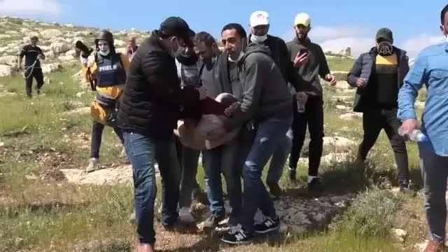 İsrail askerleri Batı Şeria'daki gösteriye müdahale sırasında bir Filistinliyi şehit etti İsrail askerleri Batı Şeria'daki gösteriye müdahale sırasında bir Filistinliyi şehit etti