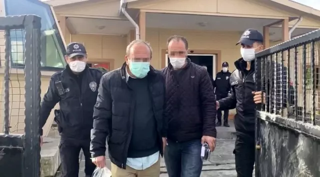 İstanbul'da sitede dehşet anları: Yaşlı kadın 10 metre sürüklendi İstanbul'da sitede dehşet anları: Yaşlı kadın 10 metre sürüklendi