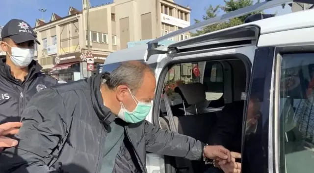 İstanbul'da sitede dehşet anları: Yaşlı kadın 10 metre sürüklendi İstanbul'da sitede dehşet anları: Yaşlı kadın 10 metre sürüklendi