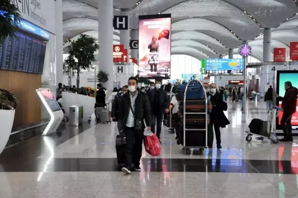 İSTANBUL HAVALİMANI, PANDEMİ DÖNEMİNİN EN YOĞUN GÜNÜNÜ YAŞADI İSTANBUL HAVALİMANI, PANDEMİ DÖNEMİNİN EN YOĞUN GÜNÜNÜ YAŞADI