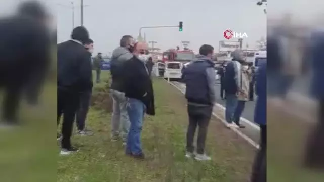 İstanbul-Tekirdağ yolunda kırmızı ışıkta zincirleme kaza İstanbul-Tekirdağ yolunda kırmızı ışıkta zincirleme kaza