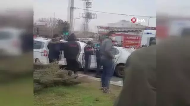 İstanbul-Tekirdağ yolunda kırmızı ışıkta zincirleme kaza İstanbul-Tekirdağ yolunda kırmızı ışıkta zincirleme kaza