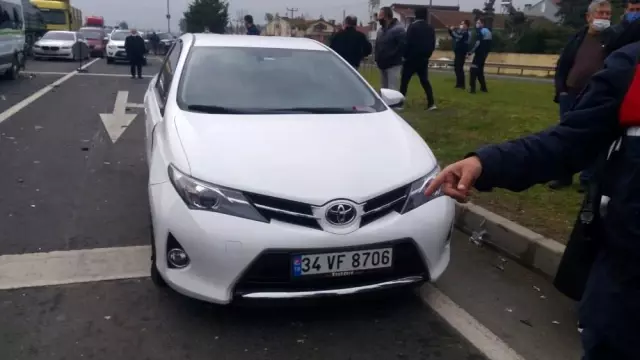 İstanbul-Tekirdağ yolunda kırmızı ışıkta zincirleme kaza İstanbul-Tekirdağ yolunda kırmızı ışıkta zincirleme kaza