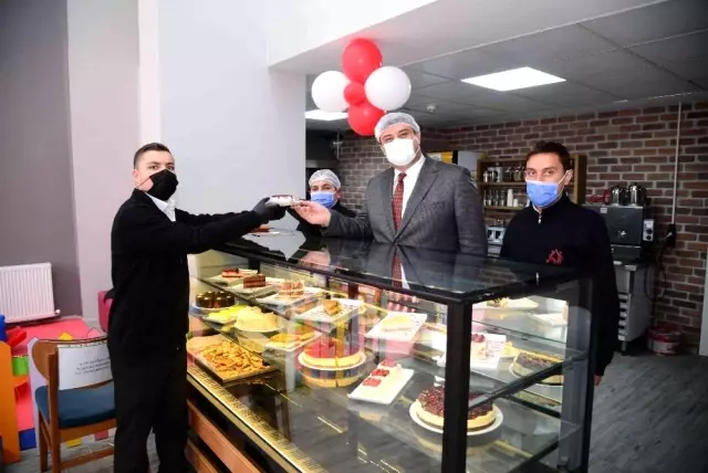 Bu kafede engel yok, sevgi var