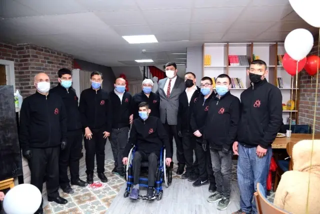 Bu kafede engel yok, sevgi var