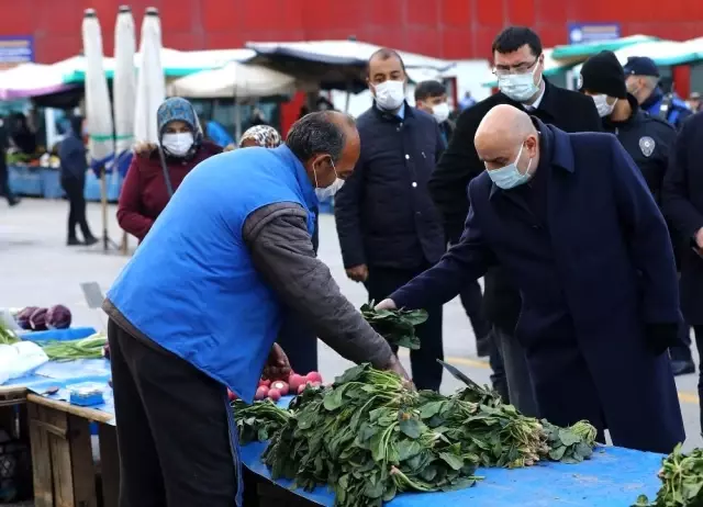 Keçiören Belediye Başkanı Altınok'tan semt pazarlarına denetim Keçiören Belediye Başkanı Altınok'tan semt pazarlarına denetim