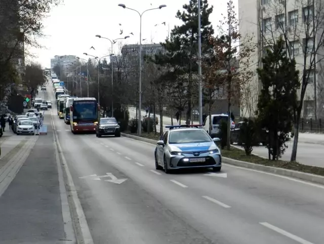 - Kosova'da otobüs konvoylu protesto eylemi - Kosova'da otobüs konvoylu protesto eylemi