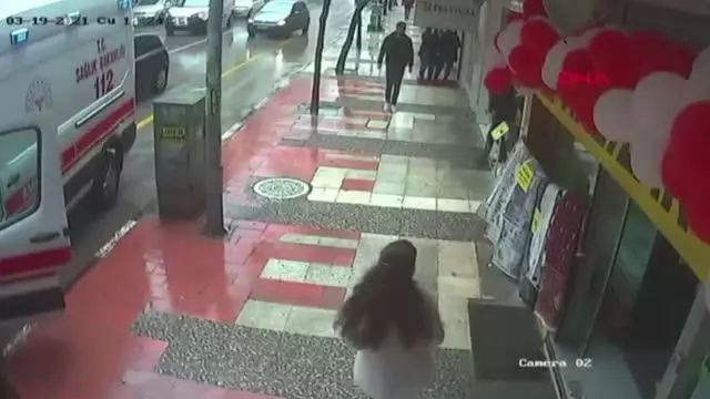 MANİSA Ambulansın çarptığı down sendromlu Şefik, yaralandı