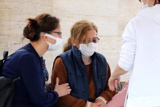 Oğlunun teşhisi için adli tıp kurumuna getirilen annenin feryatları yürek dağladı Oğlunun teşhisi için adli tıp kurumuna getirilen annenin feryatları yürek dağladı