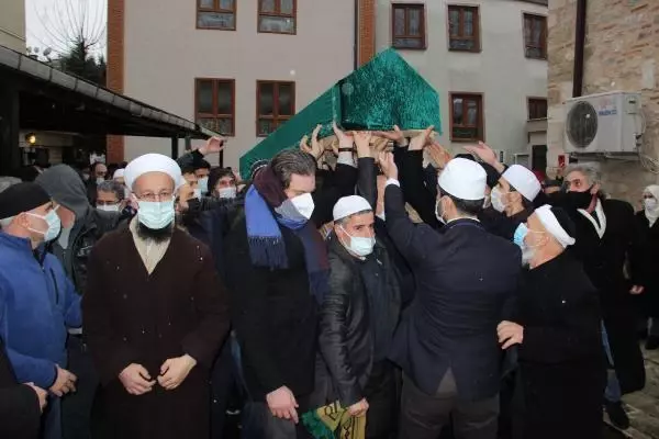 Sabuni'nin cenazesi toprağa verilmek üzere İstanbul'a uğurlandı Sabuni'nin cenazesi toprağa verilmek üzere İstanbul'a uğurlandı