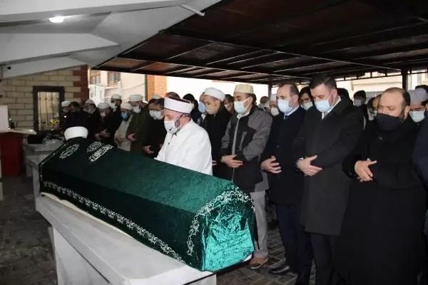 Sabuni'nin cenazesi toprağa verilmek üzere İstanbul'a uğurlandı Sabuni'nin cenazesi toprağa verilmek üzere İstanbul'a uğurlandı