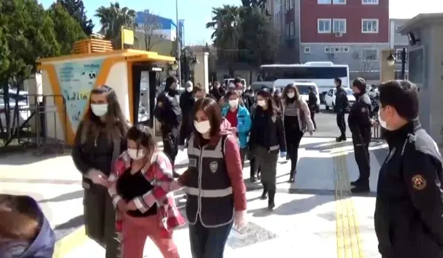 Şanlıurfa'da fuhuş operasyonunda 11 tutuklama Şanlıurfa'da fuhuş operasyonunda 11 tutuklama