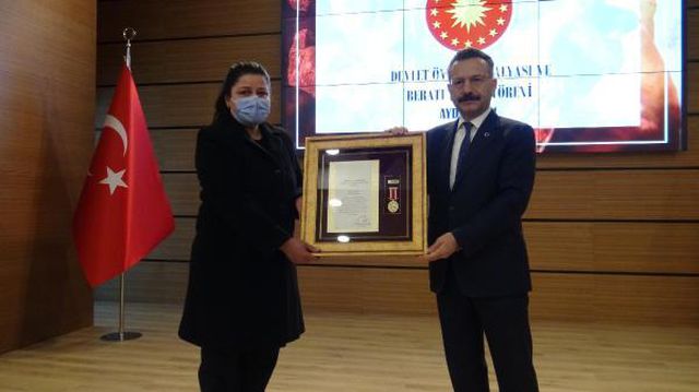 Şehit yakınları ve gazilere 'Devlet Övünç Madalyası'