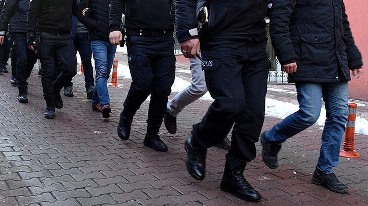 Son Dakika! PKK'ya yönelik operasyonda HDP'nin Beşiktaş ve Kağıthane ilçe başkanları da dahil 10 kişi gözaltında