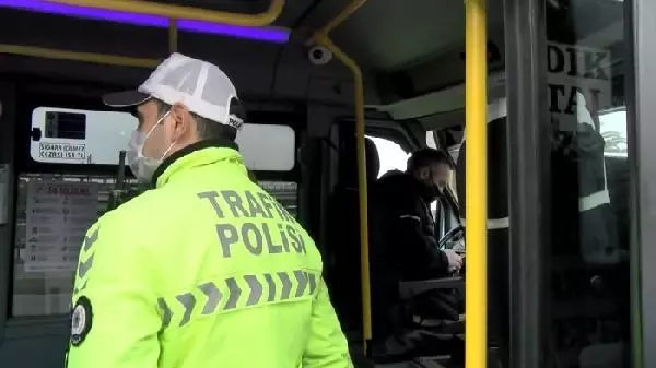 TOPLU TAŞIMA ARAÇLARINDA KORONAVİRÜS DENETİMİ - Kadıköy TOPLU TAŞIMA ARAÇLARINDA KORONAVİRÜS DENETİMİ - Kadıköy