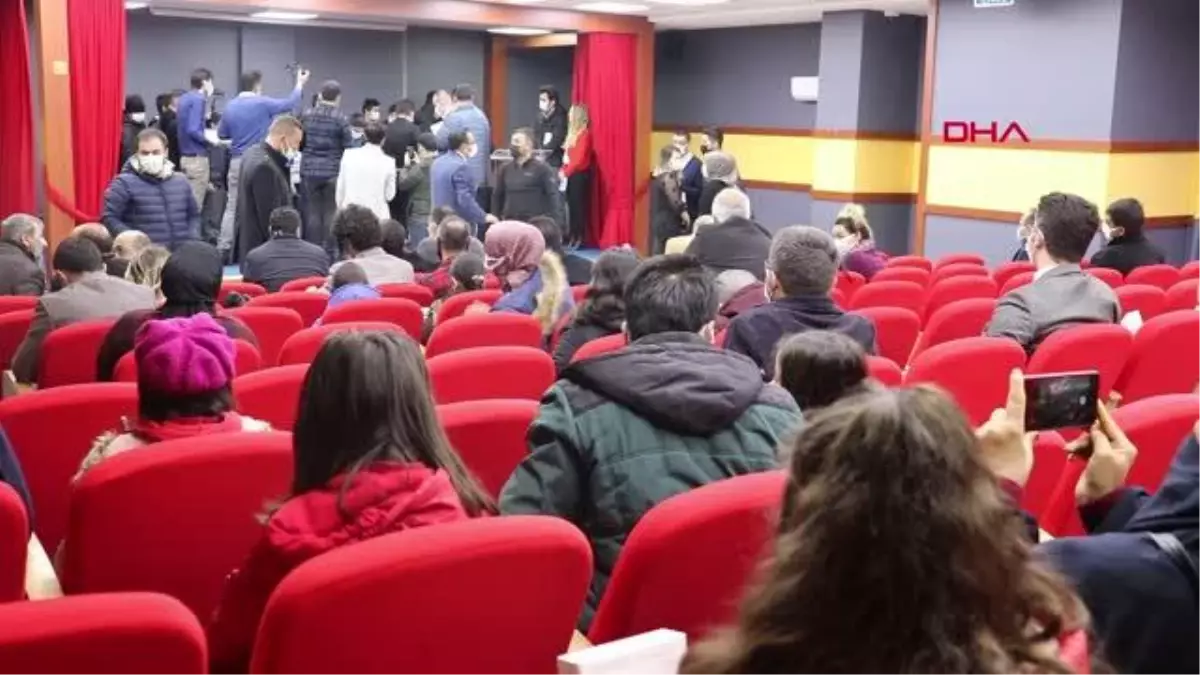 Yazdığı şiir kitabının geliri ile öğrencilere tablet hediye etti