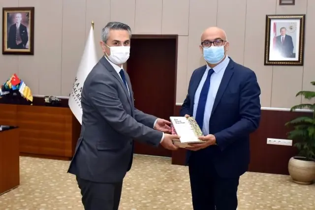 'Yunus Emre Kitap Kumbarası' projesi protokolü imzalandı 'Yunus Emre Kitap Kumbarası' projesi protokolü imzalandı