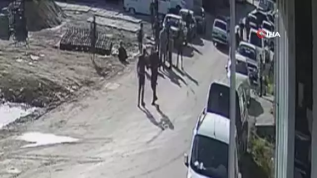 15 yaşındaki çocuk drift yaparken kalabalığın arasına böyle daldı: 3 yaralı 15 yaşındaki çocuk drift yaparken kalabalığın arasına böyle daldı: 3 yaralı