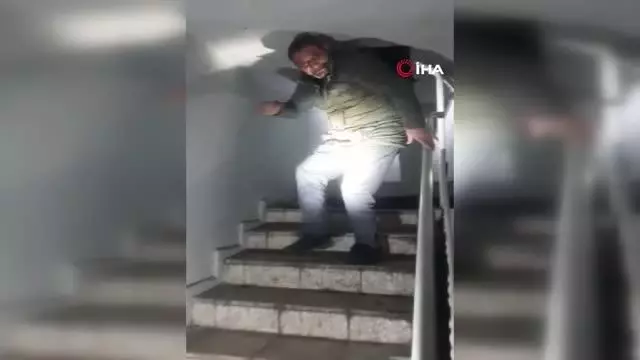 Son dakika! Adana'da kahvehaneye baskın: Güvenlik kamerasından polisleri gören şüpheliler binanın terasına saklandı Son dakika! Adana'da kahvehaneye baskın: Güvenlik kamerasından polisleri gören şüpheliler binanın terasına saklandı