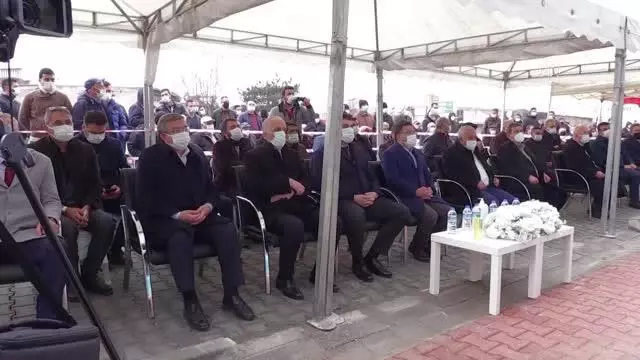 AFYONKARAHİSAR - Türk-İş Genel Başkanı Atalay, 460 daireli kooperatifin kura törenine katıldı AFYONKARAHİSAR - Türk-İş Genel Başkanı Atalay, 460 daireli kooperatifin kura törenine katıldı