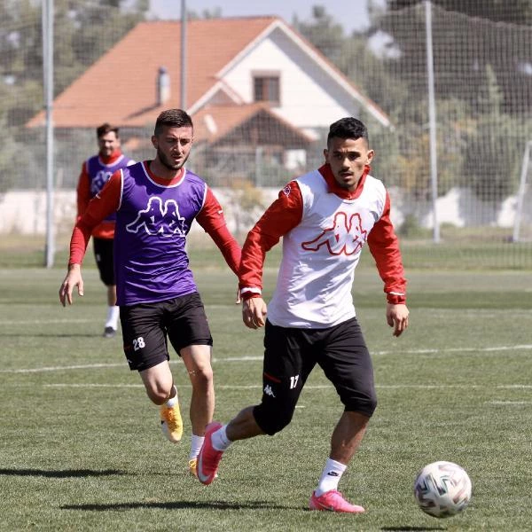 Antalyaspor'un hedefi Erzurumspor'u ligde ilk kez yenmek