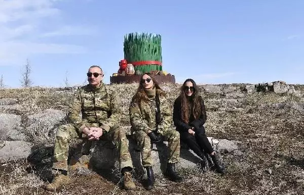 Son dakika! Azerbaycan Cumhurbaşkanı Aliyev, Nevruz ateşini işgalden kurtarılan Şuşa'da yaktı Son dakika! Azerbaycan Cumhurbaşkanı Aliyev, Nevruz ateşini işgalden kurtarılan Şuşa'da yaktı