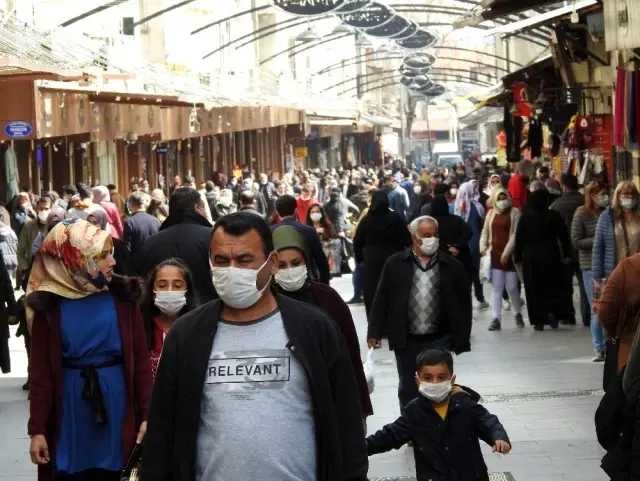 Çarşı yoğunluğu mavi kategoriyi zora sokuyor Çarşı yoğunluğu mavi kategoriyi zora sokuyor