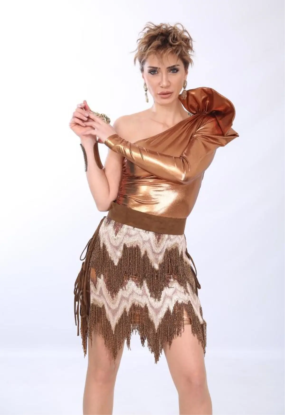 Cevher'den Sezen Aksu şarkılarına klip