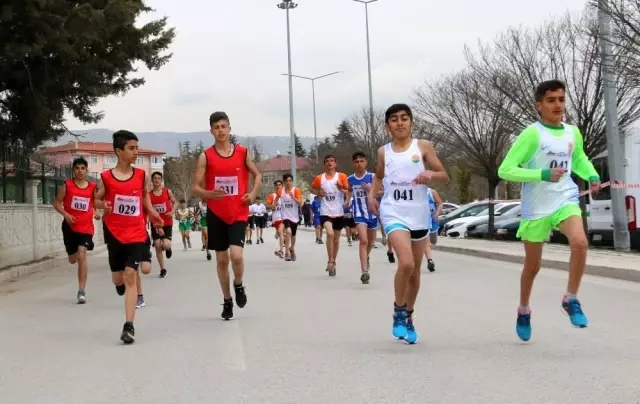Doğu ve Güneydoğu'dan 265 atlet Elazığ'da yarıştı Doğu ve Güneydoğu'dan 265 atlet Elazığ'da yarıştı