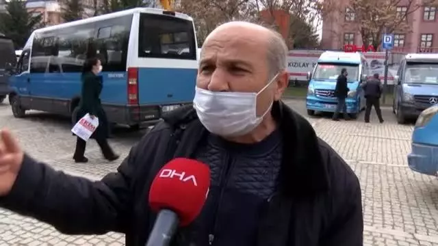 Dolmuşta unutulan altınları polise teslim etti Dolmuşta unutulan altınları polise teslim etti