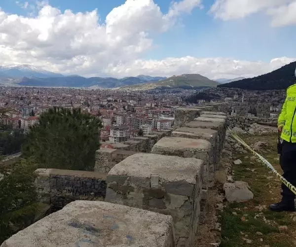 Erkek arkadaşı tarafından boğazı kesilerek öldürülen genç kızın son görüntüleri ortaya çıktı Erkek arkadaşı tarafından boğazı kesilerek öldürülen genç kızın son görüntüleri ortaya çıktı