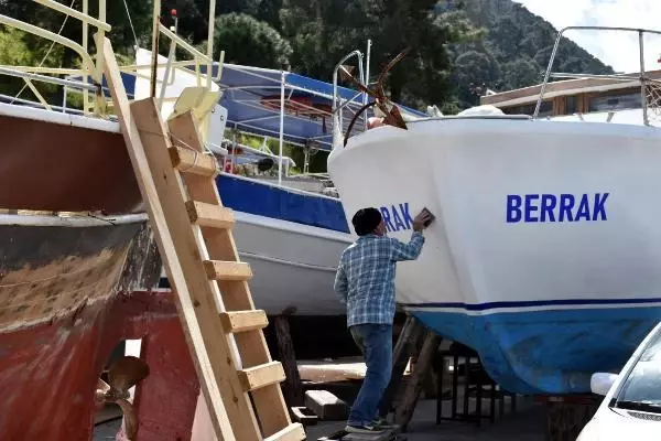 MUĞLA Gezi tekneleri sezona hazırlanıyor MUĞLA Gezi tekneleri sezona hazırlanıyor