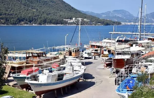 MUĞLA Gezi tekneleri sezona hazırlanıyor MUĞLA Gezi tekneleri sezona hazırlanıyor