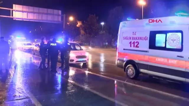 İSTANBUL-MALTEPE'DE MİNİBÜS AĞACA ÇARPTI: 1 YARALI