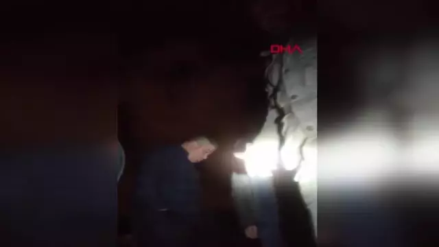 Kameradan baskını gördüler, terasta saklanırken yakalandılar Kameradan baskını gördüler, terasta saklanırken yakalandılar